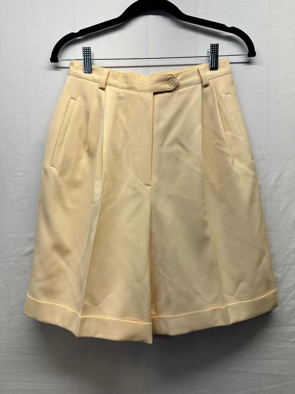 Vintage Austin Reed Cream Tailored Wool High-Waist Dress Shorts